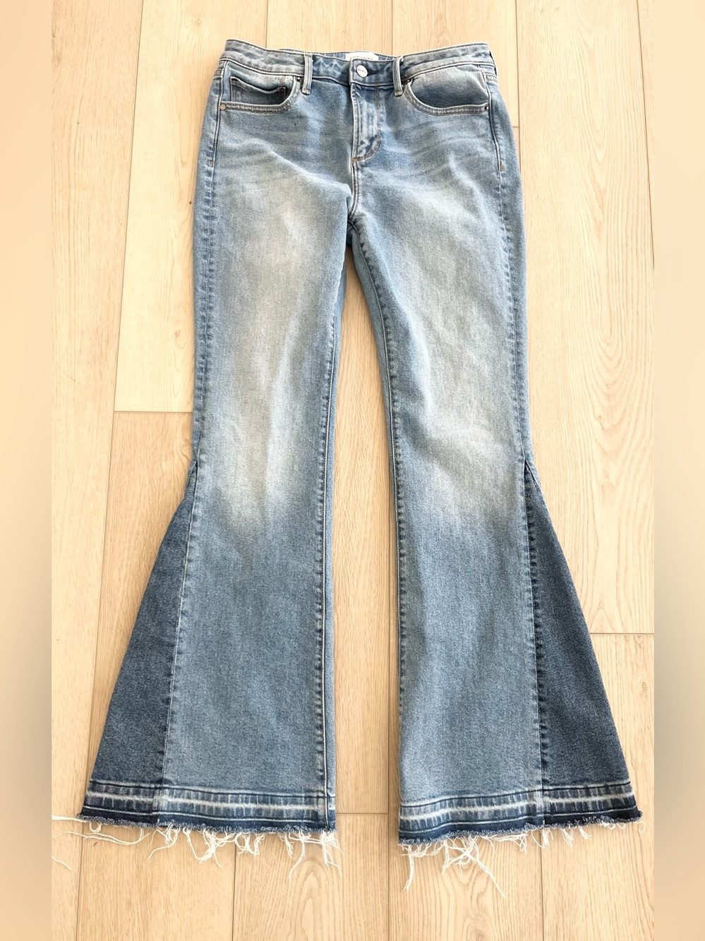 Driftwood Farrah Flare Jeans Tonal Colorblock Raw Hem Sundance Size 28x32 Boho